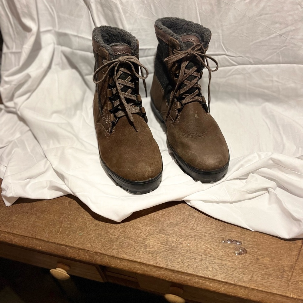 Mens timberland boots size 8.5